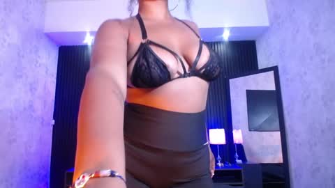 chloee_hs online show from 01-16-25, 03:23