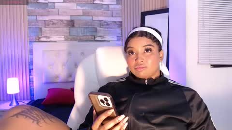 chloee_hs online show from 09-17-25, 03:19