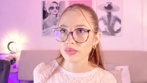 chloeferreira online show from 05-30-26, 04:09
