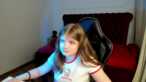 ChloeHalses online show from 06-08-26, 01:28