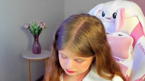 ChloeHalses online show from 06-09-26, 07:03