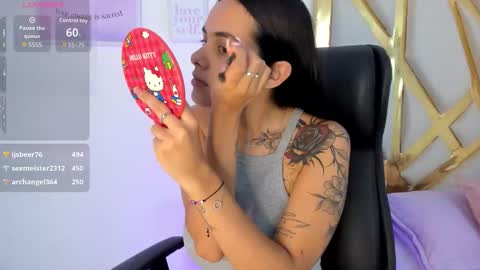  Chloe Harper  online show from 11-18-25, 06:56