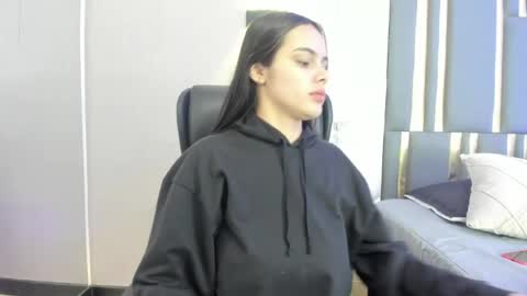  Chloe Harper  online show from 05-06-26, 11:37