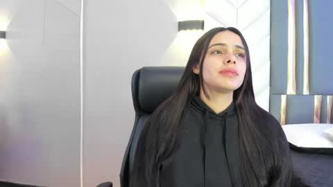 Chloe Harper  online show from 06-20-26, 11:46