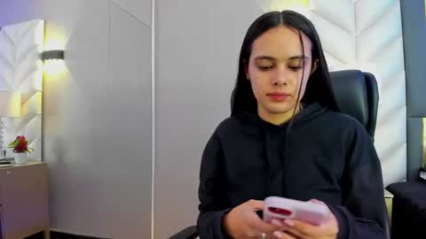  Chloe Harper  online show from 06-22-26, 11:40