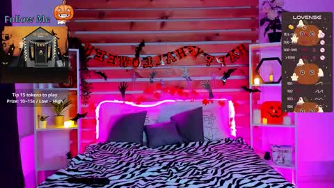 Snapshot of chloejenyss chatting on 10-25-25, 01:35 Chloe online show from 10-25-25, 01:35