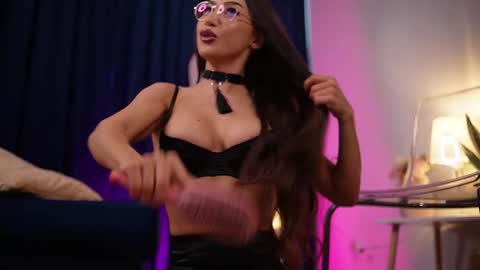 chloemin_ online show from 09-24-25, 05:44