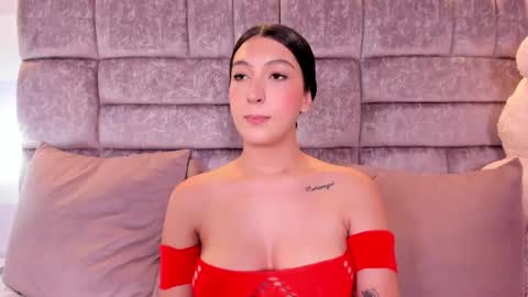 Chloe  online show from 09-25-25, 10:46