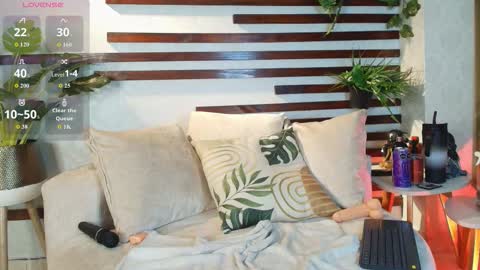 .. Chloe .. online show from 01-31-26, 07:56