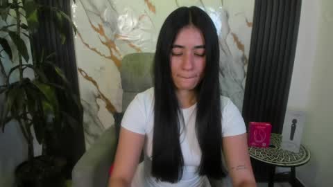 ChloeTurner  online show from 05-05-26, 01:19