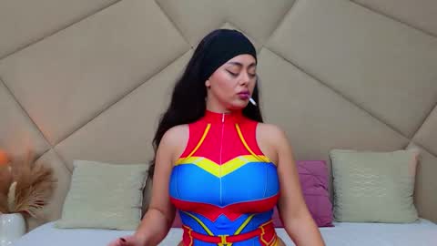 Snapshot of chloevee chatting on 10-31-25, 06:03 Chloe Vee online show from 10-31-25, 06:03