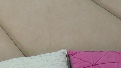 Chloe Vee online show from 11-23-25, 05:40