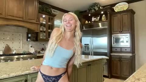 Chloe Babe online show from 04-02-26, 05:54