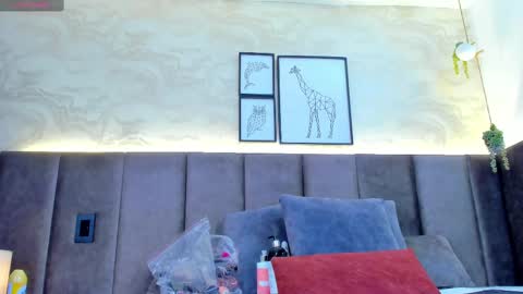 Snapshot of chlooee_ chatting on 10-06-25, 02:20 Chlooe online show from 10-06-25, 02:20