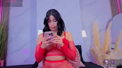 Snapshot of chlooee_ chatting on 10-30-25, 01:18 Chlooe online show from 10-30-25, 01:18