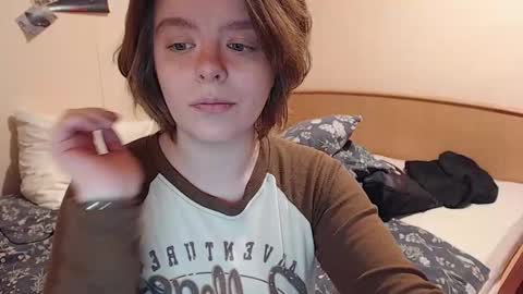 Snapshot of chmiri chatting on 10-16-25, 03:13 chmiri online show from 10-16-25, 03:13