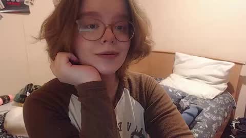 Snapshot of chmiri chatting on 12-21-25, 04:03 chmiri online show from 12-21-25, 04:03