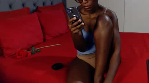 Snapshot of choccoa chatting on 02-15-25, 06:55 Daisy online show from 02-15-25, 06:55