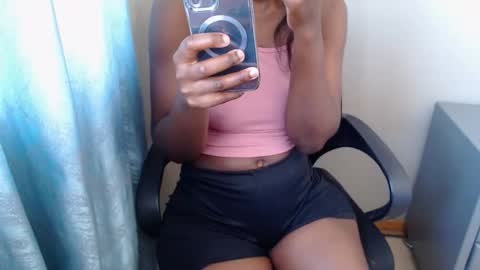 Snapshot of choccoa chatting on 09-17-25, 06:26 Daisy online show from 09-17-25, 06:26