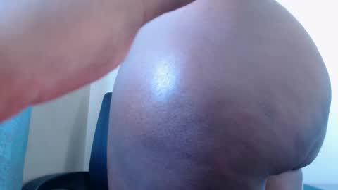 Snapshot of choccoa chatting on 09-22-25, 07:32 Daisy online show from 09-22-25, 07:32