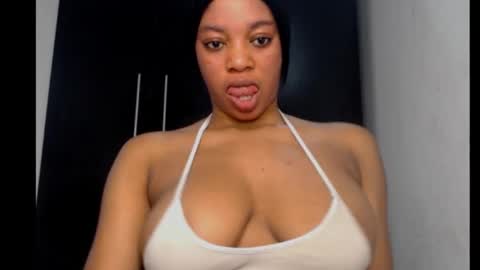 Snapshot of choco_chocox chatting on 12-08-24, 08:51 ESTHER online show from 12-08-24, 08:51