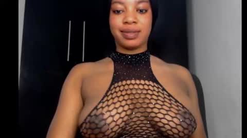 Snapshot of choco_chocox chatting on 12-10-24, 08:40 ESTHER online show from 12-10-24, 08:40