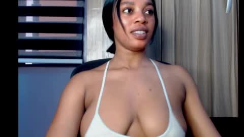 Snapshot of choco_chocox chatting on 01-10-25, 06:42 ESTHER online show from 01-10-25, 06:42