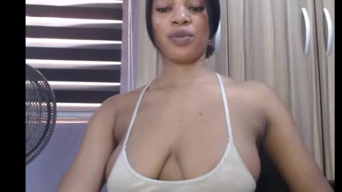 Snapshot of choco_chocox chatting on 01-15-25, 08:09 ESTHER online show from 01-15-25, 08:09