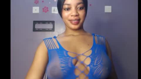 Snapshot of choco_chocox chatting on 01-25-25, 08:21 ESTHER online show from 01-25-25, 08:21
