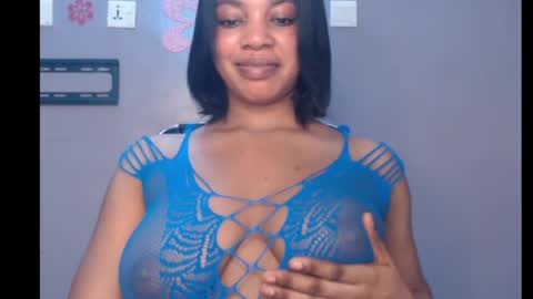 Snapshot of choco_chocox chatting on 02-05-25, 10:44 ESTHER online show from 02-05-25, 10:44