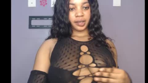 Snapshot of choco_chocox chatting on 02-09-25, 06:22 ESTHER online show from 02-09-25, 06:22