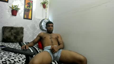 Snapshot of choco_hornyx18 chatting on 10-20-25, 04:13 Choco online show from 10-20-25, 04:13