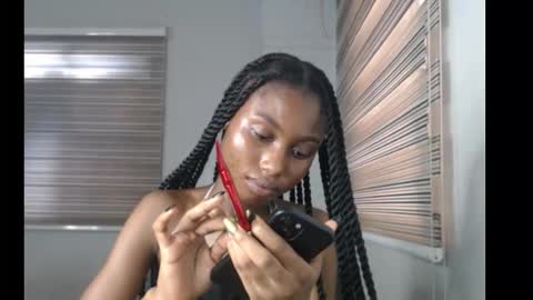 choco_petitqueen online show from 11-27-25, 08:05