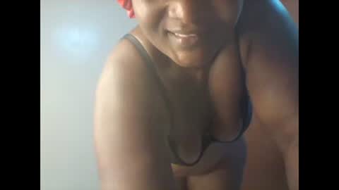 Snapshot of chocobabe002 chatting on 01-25-25, 08:31 chocobabe002 online show from 01-25-25, 08:31