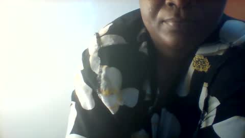 Snapshot of chocobabe002 chatting on 09-11-25, 02:44 chocobabe002 online show from 09-11-25, 02:44