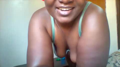 Snapshot of chocobabe002 chatting on 09-20-25, 06:03 chocobabe002 online show from 09-20-25, 06:03