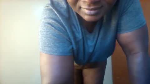 Snapshot of chocobabe002 chatting on 09-27-25, 05:12 chocobabe002 online show from 09-27-25, 05:12