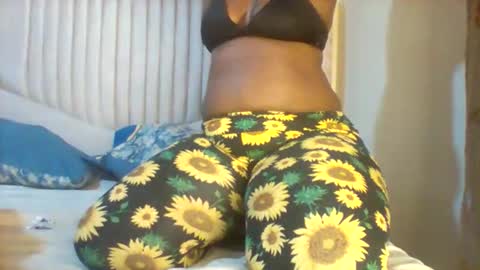 Snapshot of chocobabe002 chatting on 09-27-25, 06:57 chocobabe002 online show from 09-27-25, 06:57