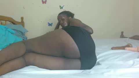 chocolatebony_ online show from 02-11-25, 07:05