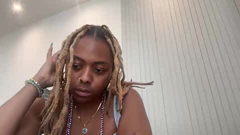 Snapshot of chocolatecakequeen chatting on 01-13-25, 10:24 ChocolateCakeQueen online show from 01-13-25, 10:24