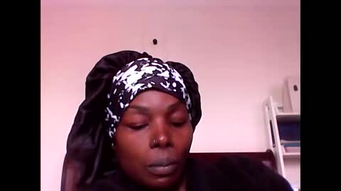 chocolatedrop_ online show from 09-21-25, 04:41