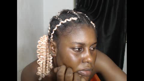 chocoslut20 online show from 03-09-25, 09:46