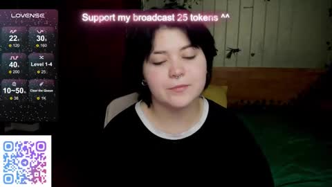 Snapshot of choe_bliss chatting on 10-15-25, 02:22 choe_bliss online show from 10-15-25, 02:22