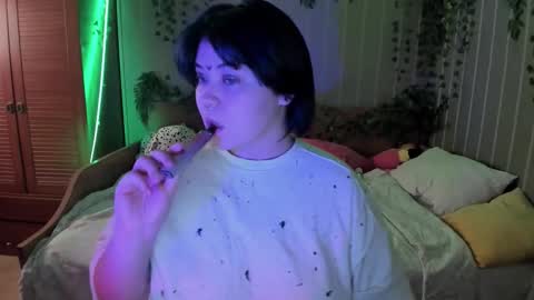 Snapshot of choe_bliss chatting on 10-28-25, 02:37 choe_bliss online show from 10-28-25, 02:37