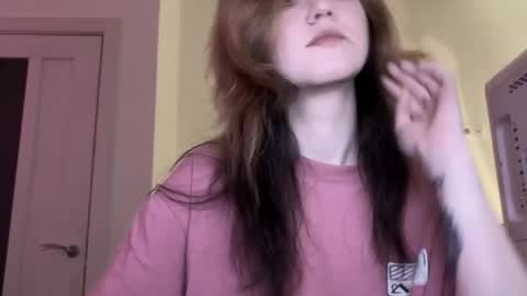 Snapshot of choimia chatting on 12-16-25, 05:12 Lissa online show from 12-16-25, 05:12