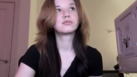 Snapshot of choimia chatting on 12-23-25, 02:20 Lissa online show from 12-23-25, 02:20