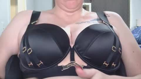 cholly639 online show from 02-05-26, 10:42