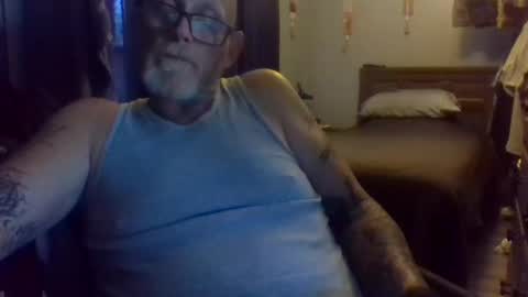 chompers online show from 10-04-25, 05:11