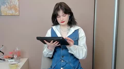 Cassandra online show from 03-30-26, 05:30