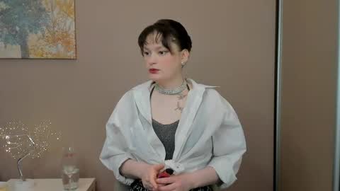 Cassandra online show from 04-06-26, 04:10